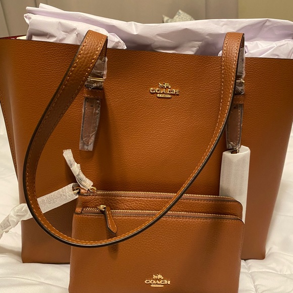 Coach Mollie Tote and Wallet - Picture 1 of 7